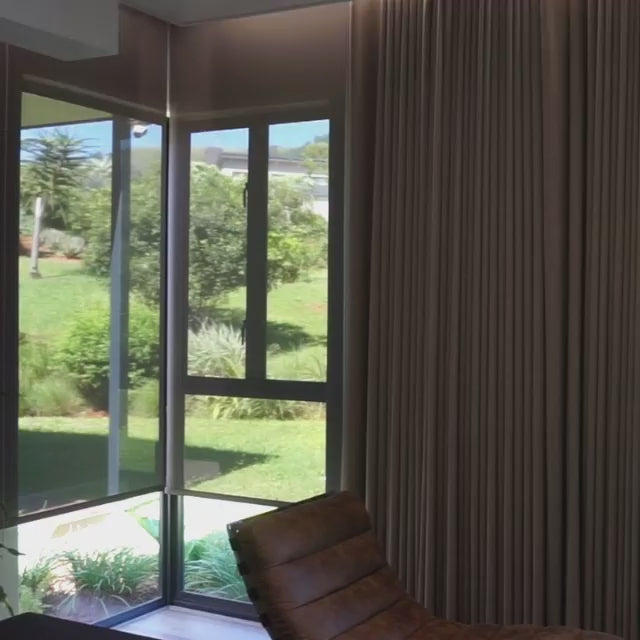 OMNIA Motorised Curtain Rail