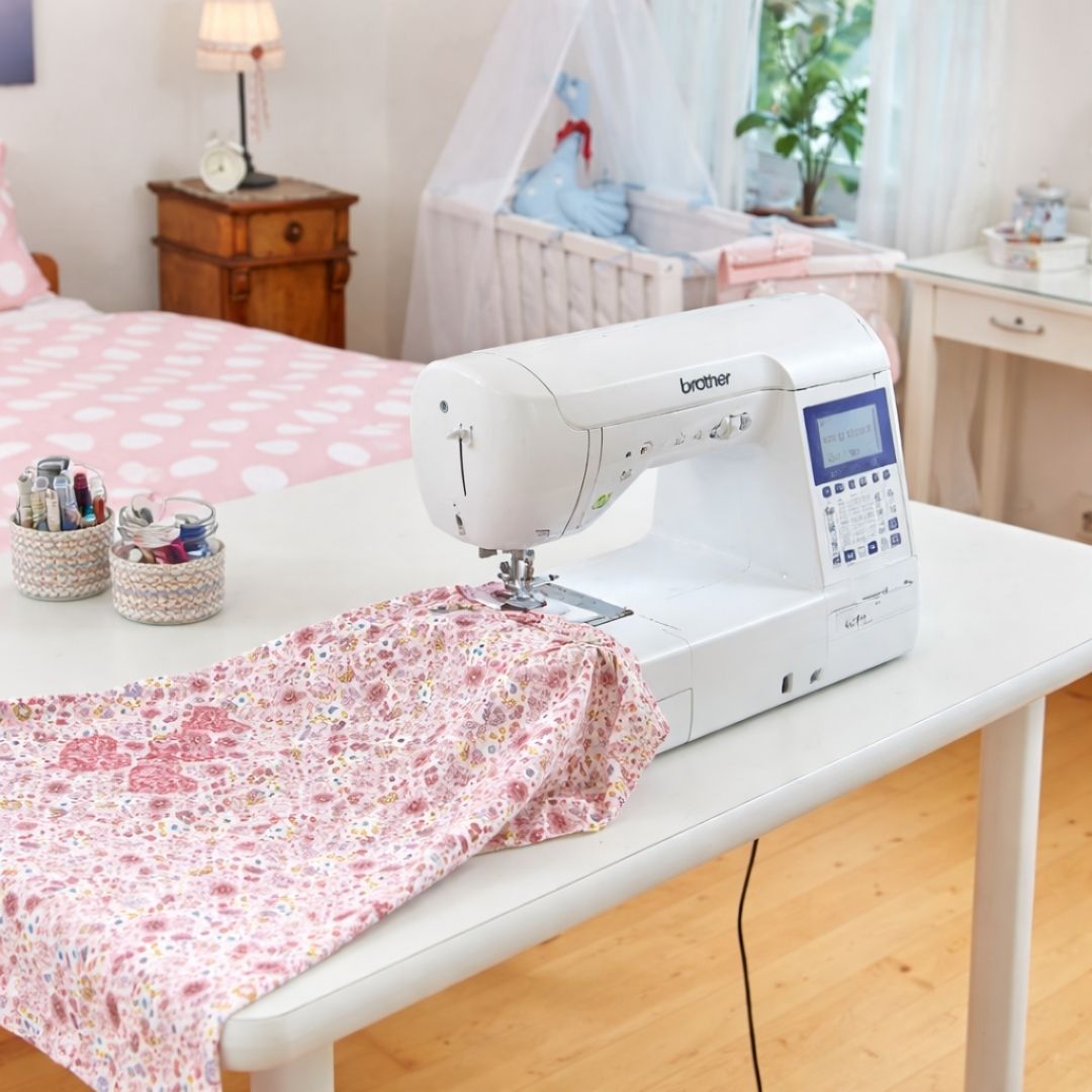Brother F420 - Electronic Sewing Machines - Computerised - Domestic