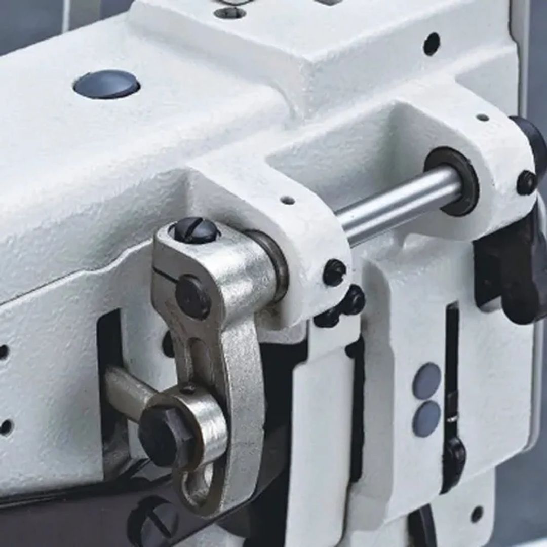 MAQI 4420 - Industrial Compound Double Needle Walking Foot Machine