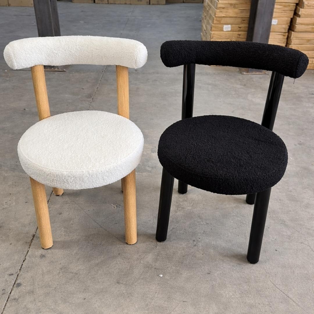 Rossi Chair – Bouclé with Wood Legs