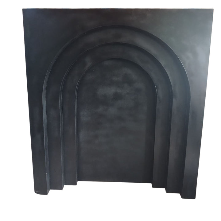 Step Arch – White Layered Backdrop